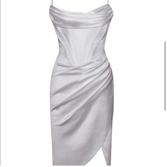Miss Circle Uliana Satin White Dress Size Small NWT Perfect for Graduation - Picture 4 of 6